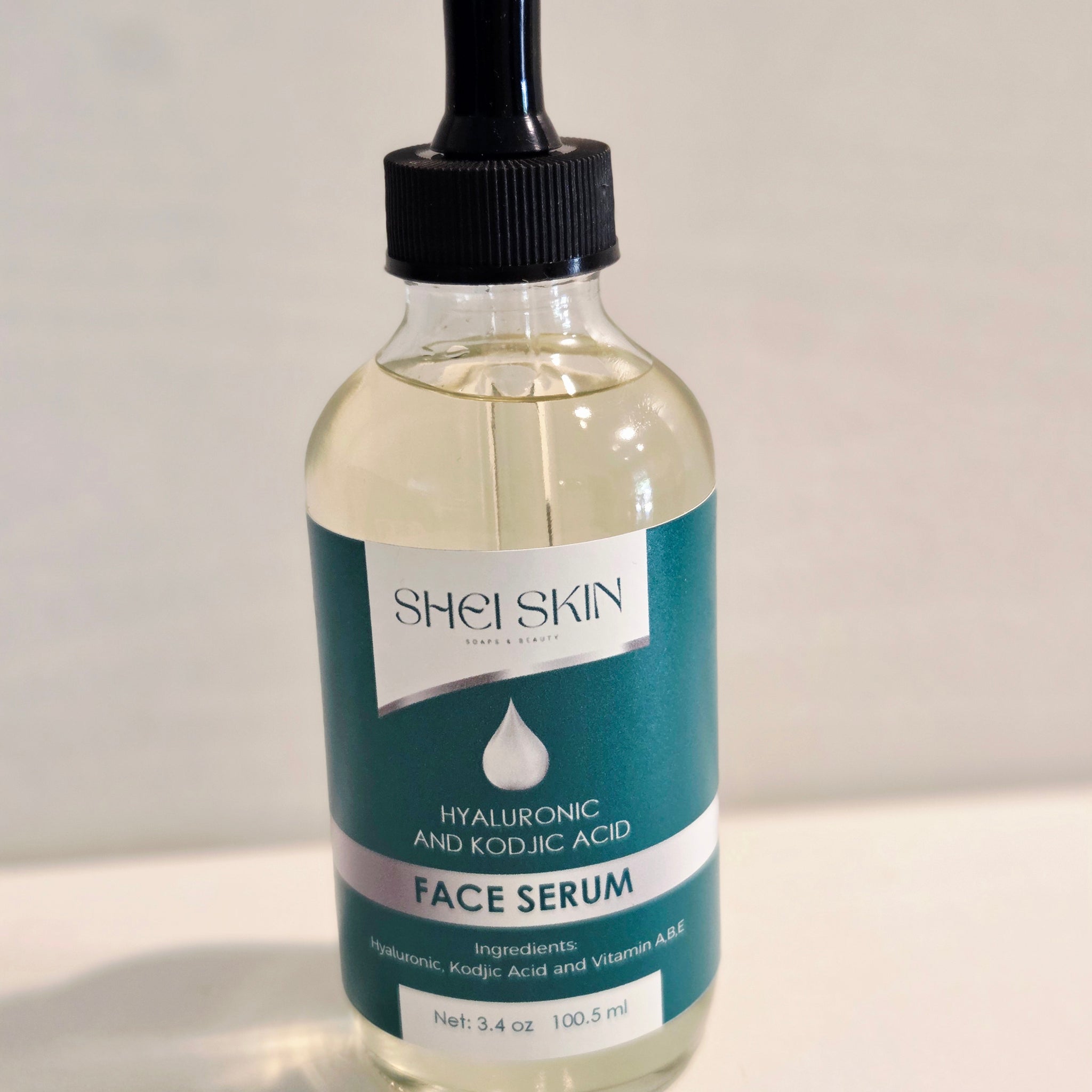 Hyaluronic And Kojic Acid  Face and Neck Serum